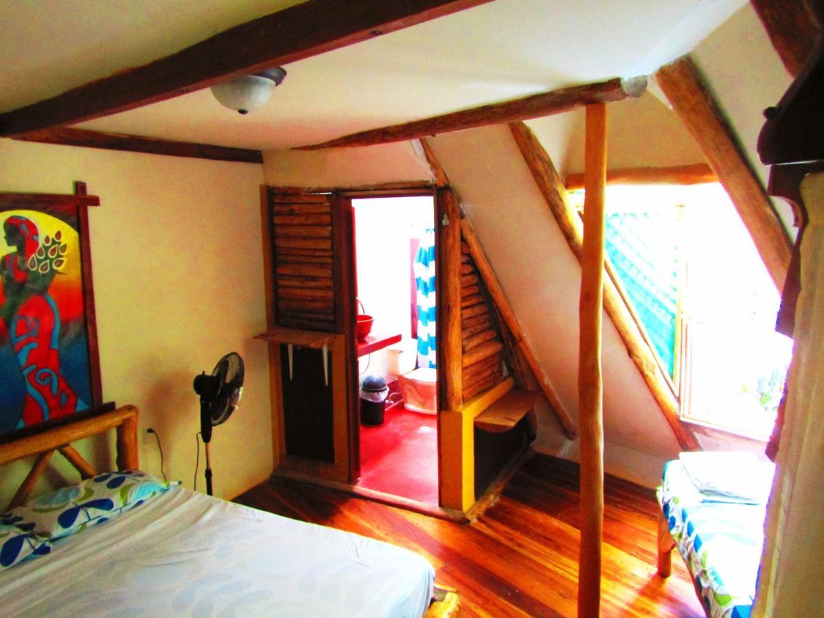 Bed and Breakfast Se Ua Manzanillo  Exterior foto